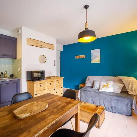 Διαμέρισμα : Cosy Pour 4 Pers. Avec Terrasse Et Local A Velos - Fr-1-695-23 Loudenvielle