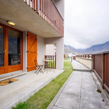 : Cosy Pour 4 Pers. Avec Terrasse Et Local A Velos - Fr-1-695-23 Apartment *