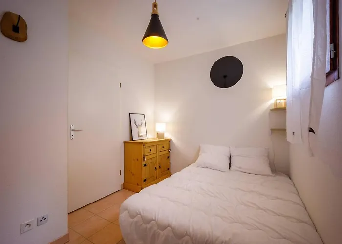 : Cosy Pour 4 Pers. Avec Terrasse Et Local A Velos - Fr-1-695-23 아파트 *